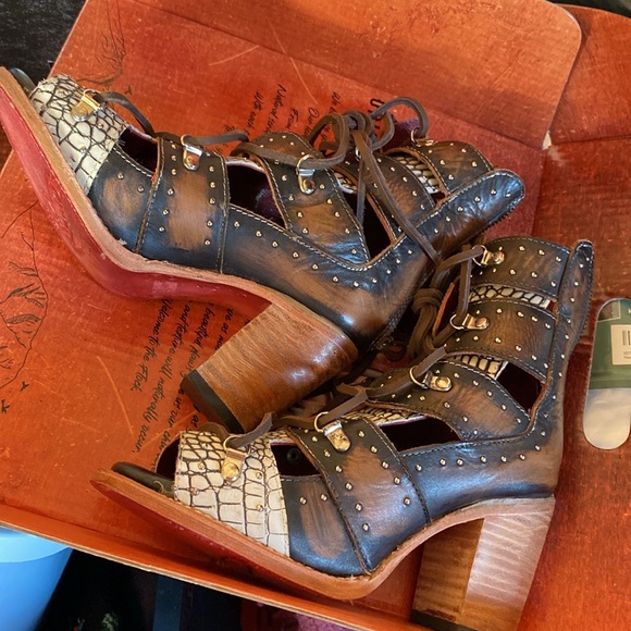 Brand new Freebirds BRANDY sz.7 - Picture 2 of 11